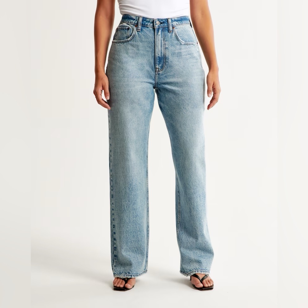 Abercrombie curve love wide leg mid rise jeans in short